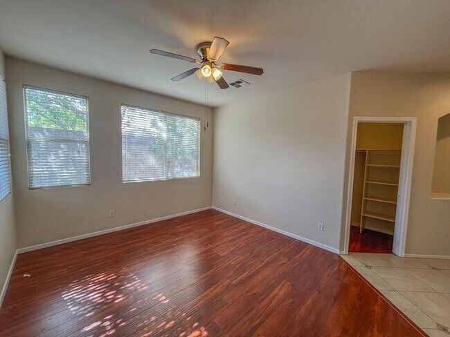 Building Photo - Charming Single-Story Home in a Prime Loca...