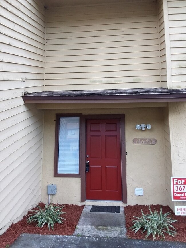 Building Photo - 2 bedroom 2 1/2 bath townhome in Arlington