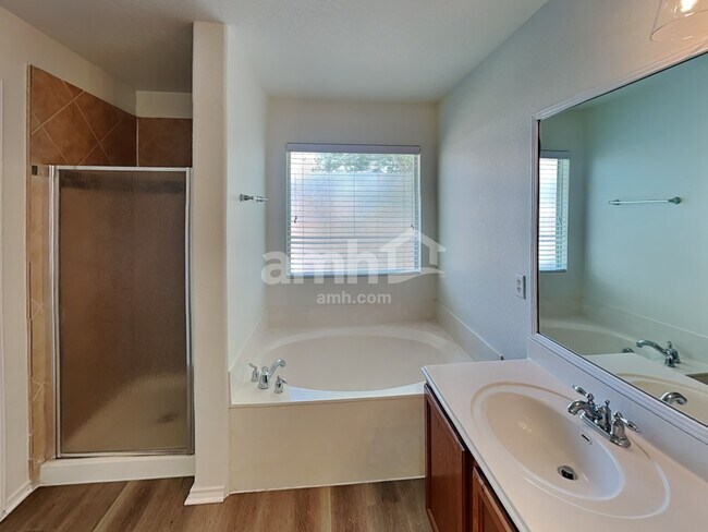 Building Photo - 132 Harness Ln