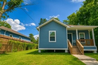 Building Photo - 8306 Flintridge Dr