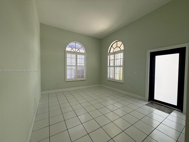 Building Photo - 3461 SW 154th Ct