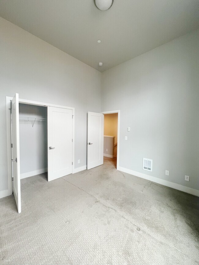 Building Photo - 18236 73rd Ave NE