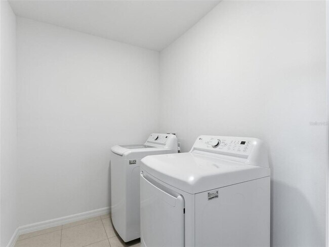 Building Photo - 32156 Pond Apple Bnd