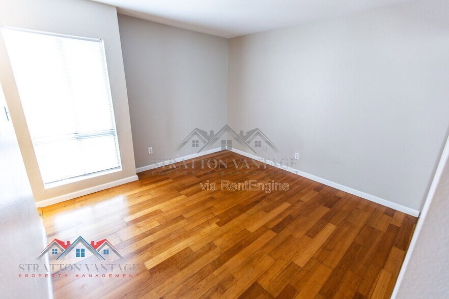 Building Photo - 3828 N 32nd St