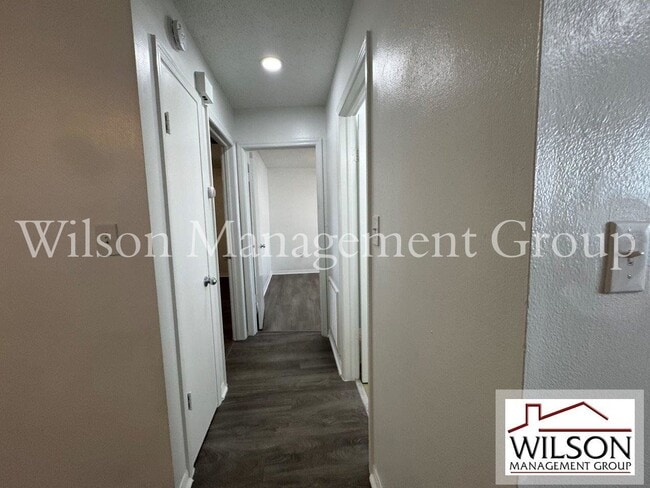 Building Photo - 2210 Musselwhite Ave