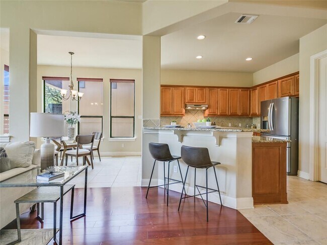 Building Photo - 2305 Gilia Dr