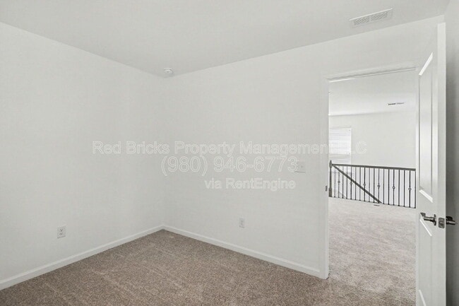 Building Photo - 1706 Heron Ct