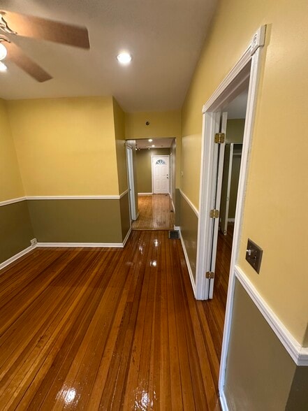 Building Photo - 8220 S Coles Ave