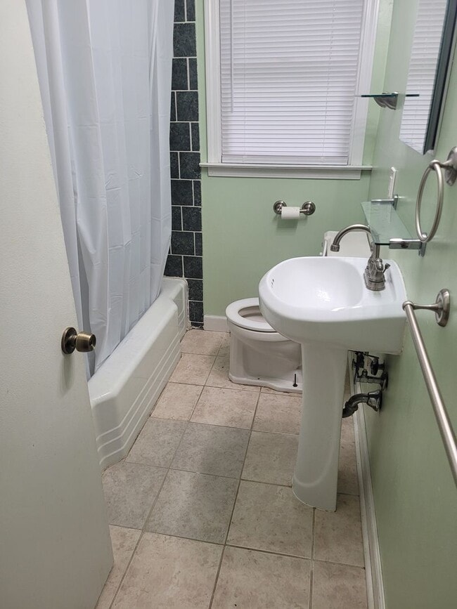 Building Photo - Charming Carrboro Classic | 3-Bedroom Home Steps from Downtown!