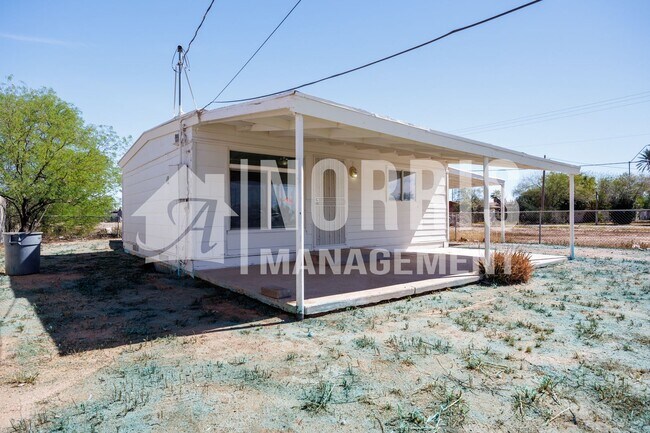 Building Photo - Two Bedroom Home in Casa Grande