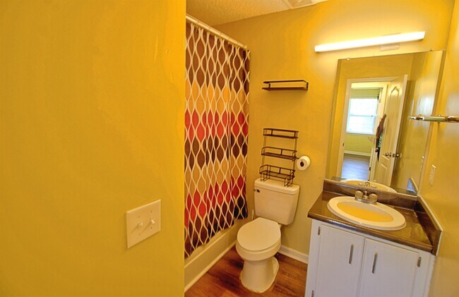 Building Photo - 205 Tempest Ln