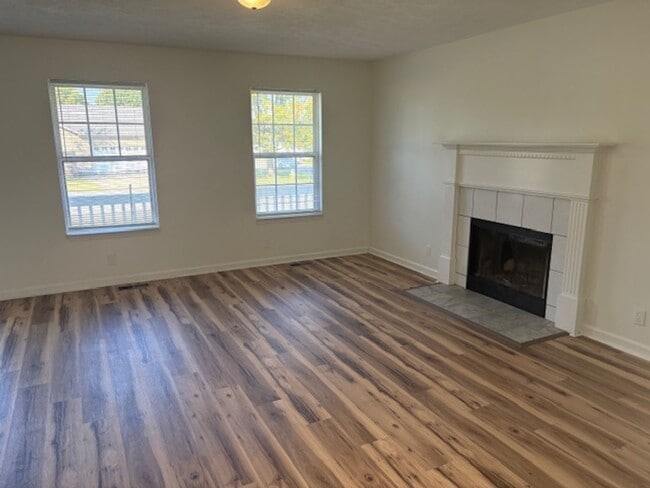 Building Photo - Murfreesboro-Cason Ln area 3BR/2BA+ Garage