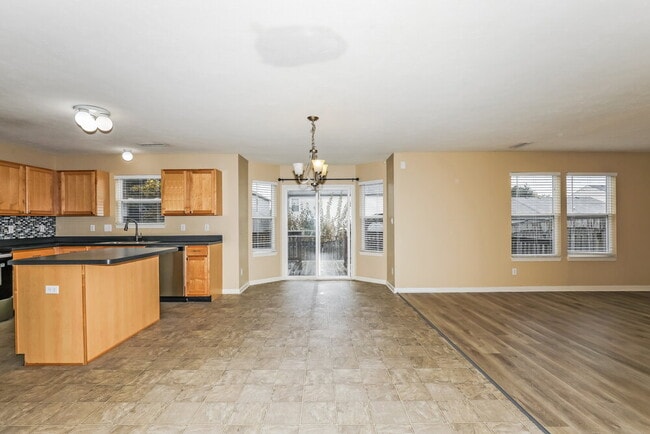 Building Photo - 14988 Lovely Dove Ln
