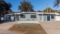 Building Photo - Renovated 4/2 Home on a Corner Lot in the SODO Area of Orlando