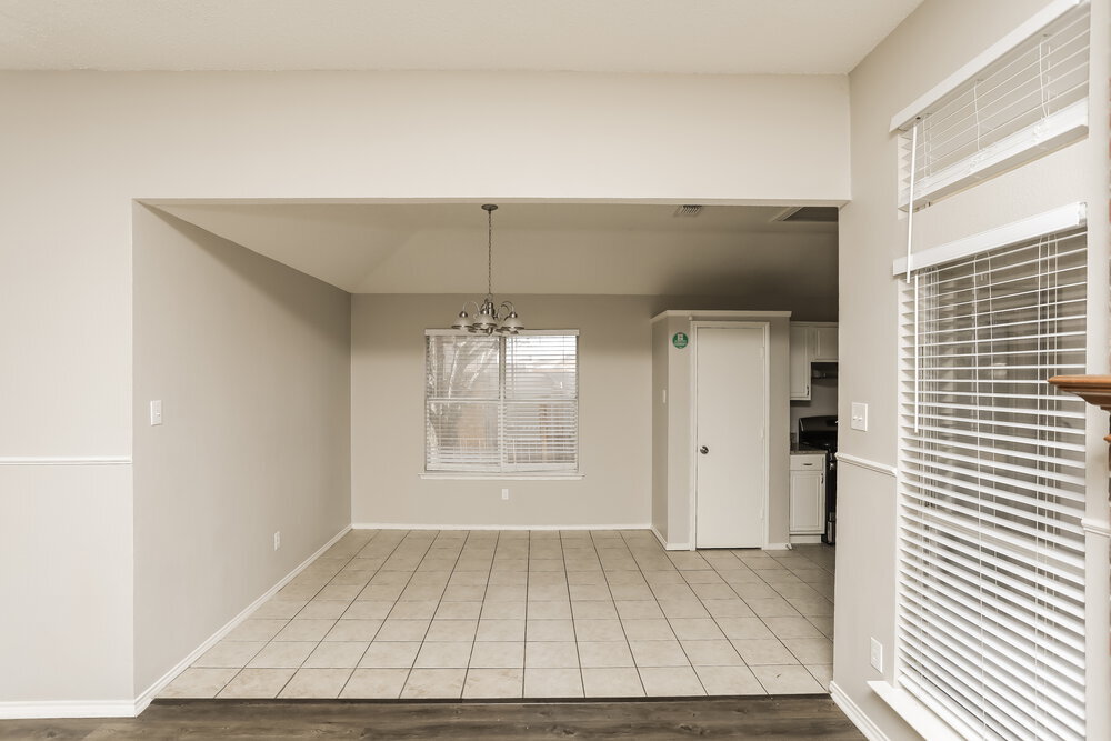 Building Photo - 317 Glen Meadow Dr