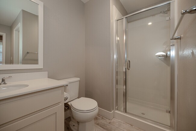 Building Photo - 196 E Main Ave