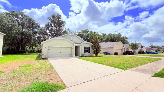 Building Photo - Available now! Amazing 4 Bedroom, 2 Bathroom Home in Wildwood!!