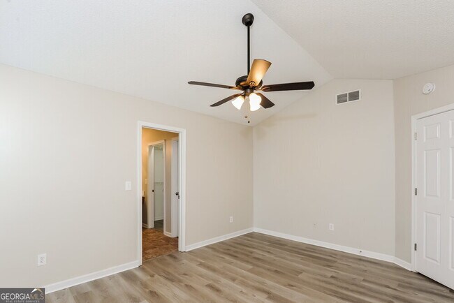 Building Photo - 4574 Grove Park Way NW