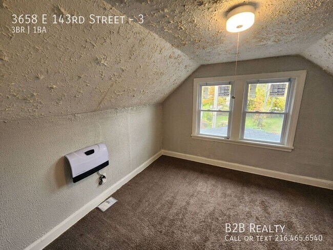 Building Photo - 3658 E 143rd St