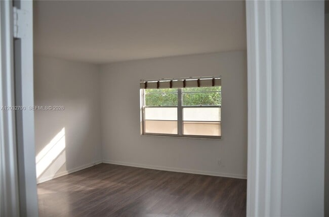 Building Photo - 12600 SW 5th Ct