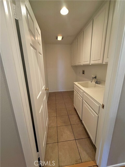 Building Photo - 9145 W Rancho Park Cir