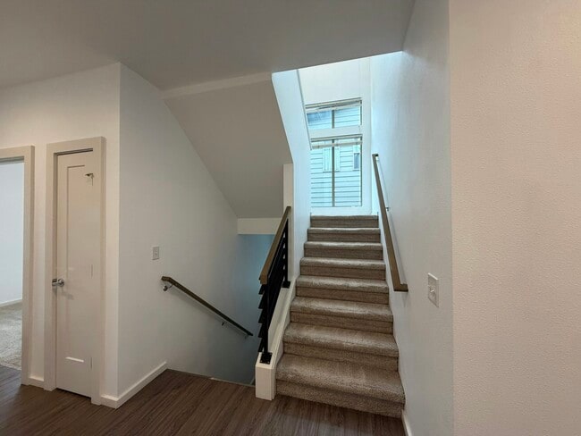 Building Photo - 18707 107th Ave SE