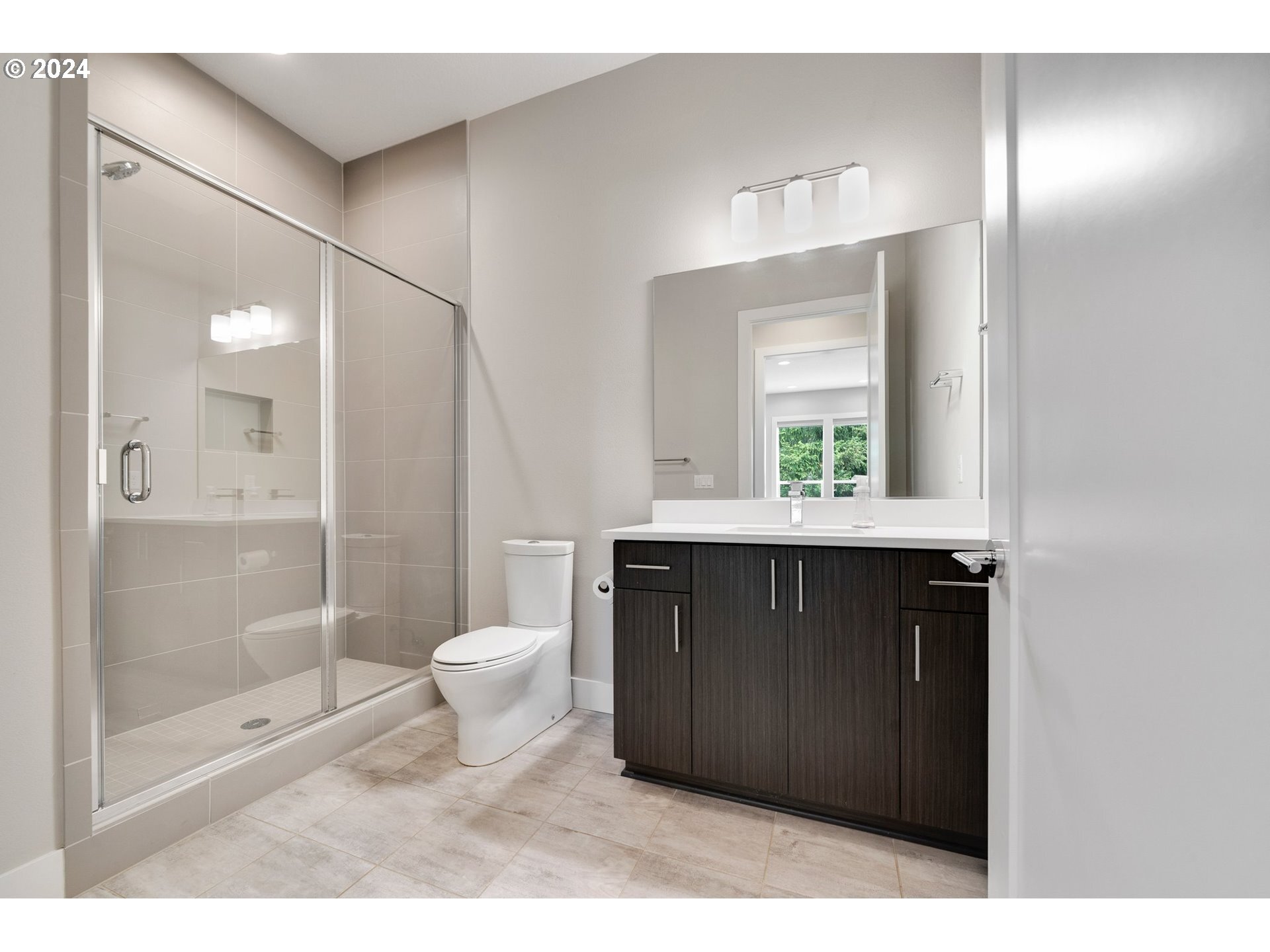 Guest Bathroom - 14615 NW Fricke Ln