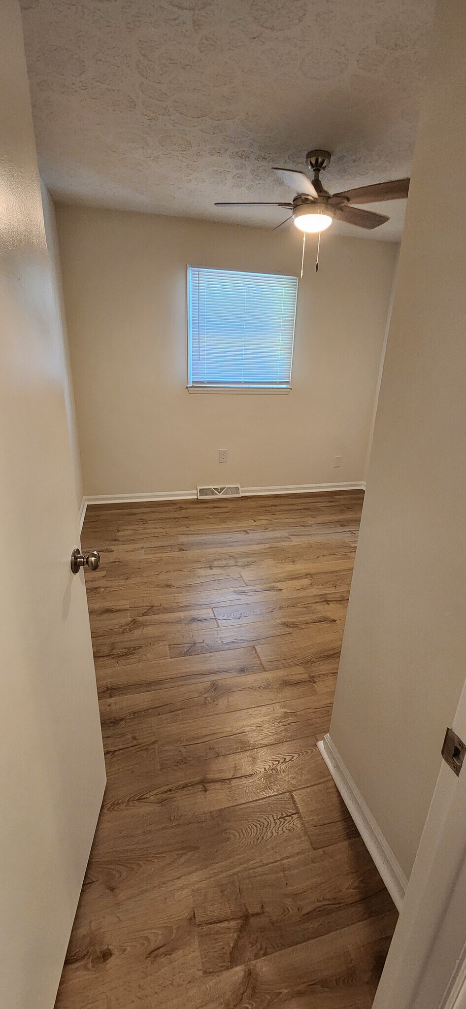 Upstairs Bedroom 3 - 1704 Danbury Dr