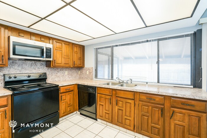 Building Photo - 1617 Whittenburg Dr