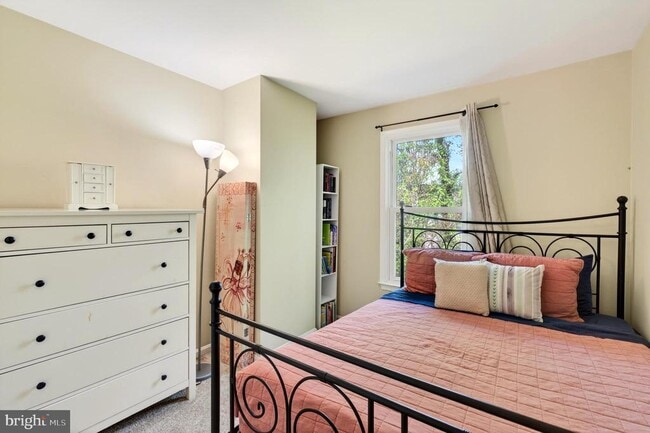 Building Photo - 14230 Oxford Dr