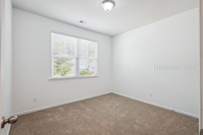 Building Photo - 208 Horizon Trl