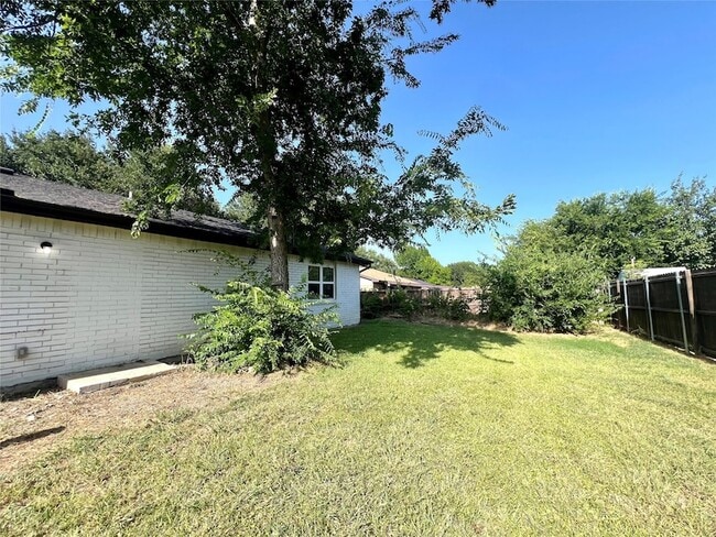 Building Photo - 1809 Pilot Way
