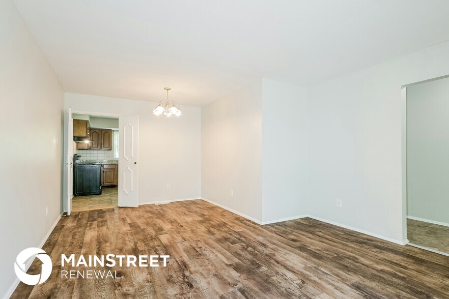Building Photo - 3746 Argonne Forest Dr
