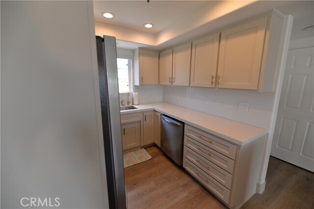 Building Photo - 223 W Avenida Palizada