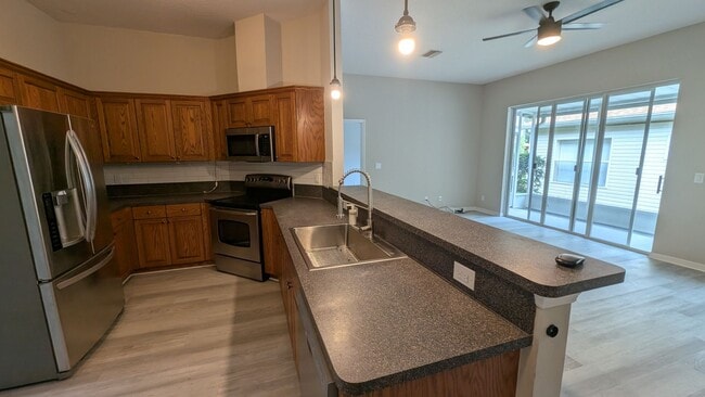 Building Photo - Beautiful 3/2 in Fiddlers Cove