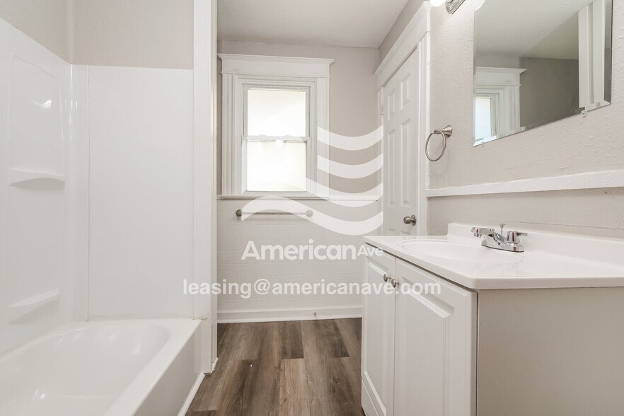 Building Photo - 3217 E 30th St