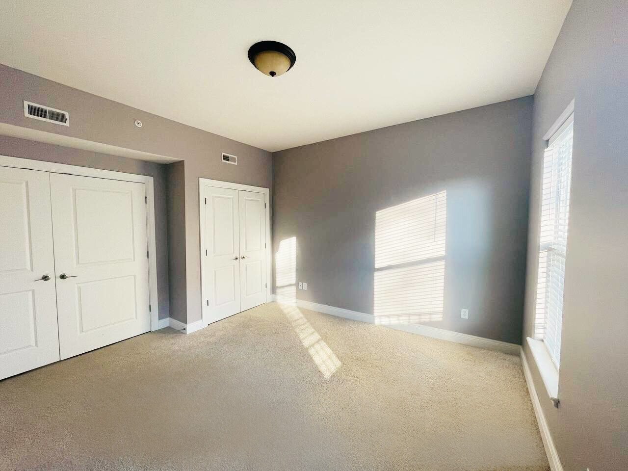 Building Photo - 2411 Brownsboro Rd