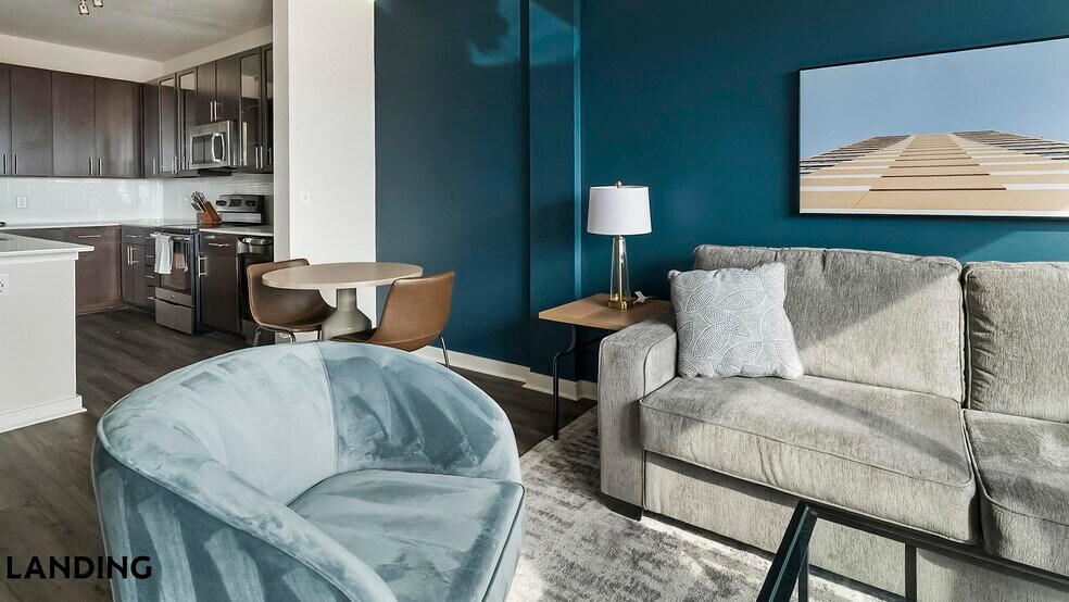 Building Photo - 825 Usener St