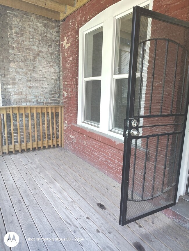Building Photo - 1661 S Homan Ave