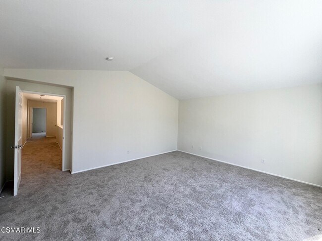 Building Photo - 1816 Golden Oak St