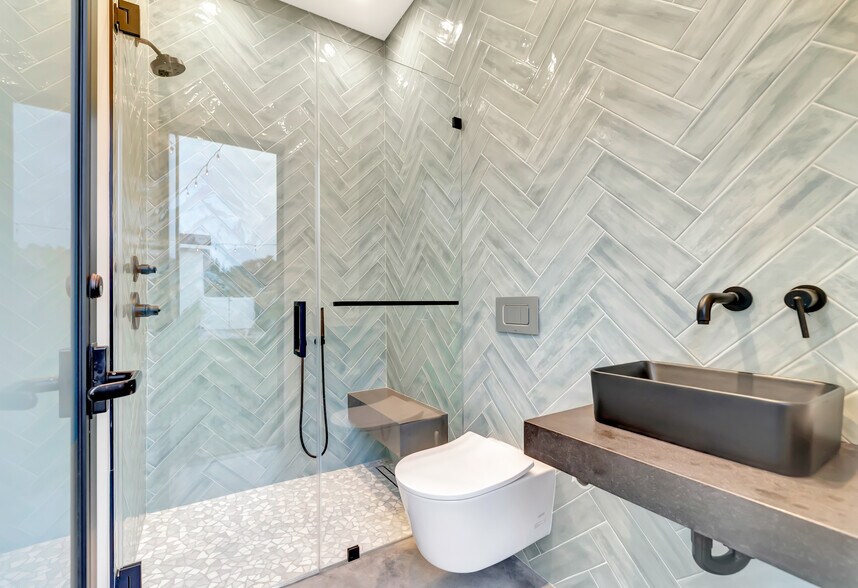 Building Photo - 5817 Ranchito Ave