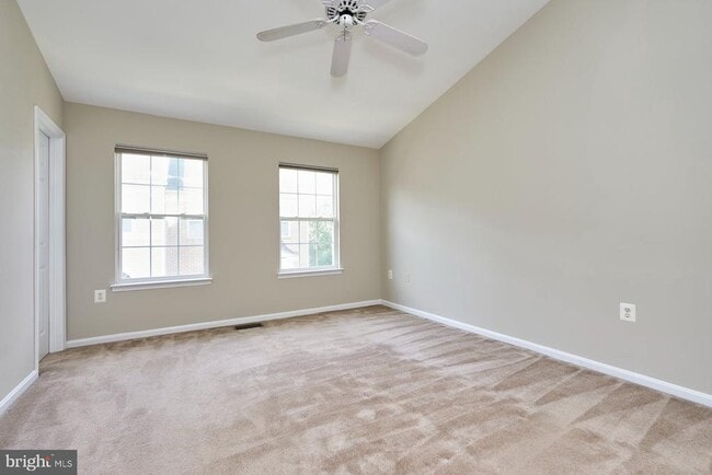 Building Photo - 4100 Fountainside Ln