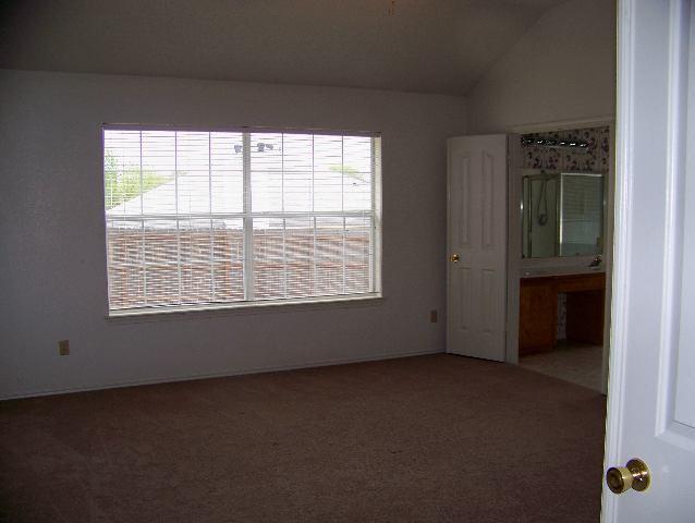 Building Photo - 607 Ottawa Dr