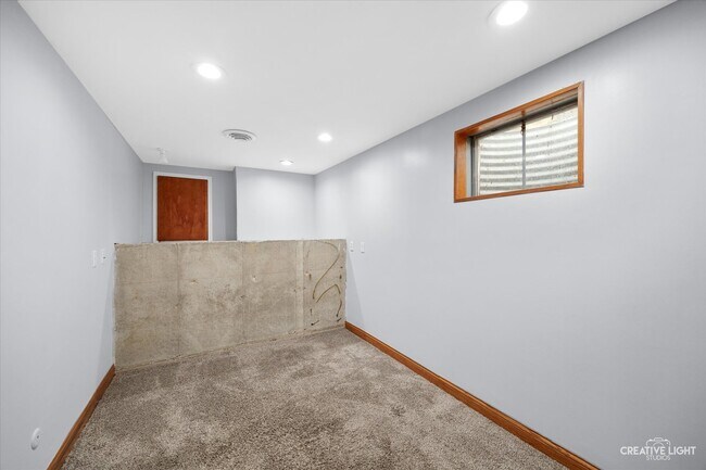 Building Photo - 2219 Beaumont Ct