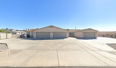 Building Photo - 3br/2ba split floor plan