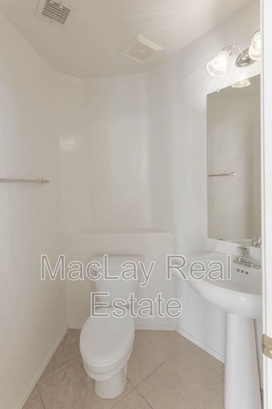 Building Photo - 16828 S Blue Ct