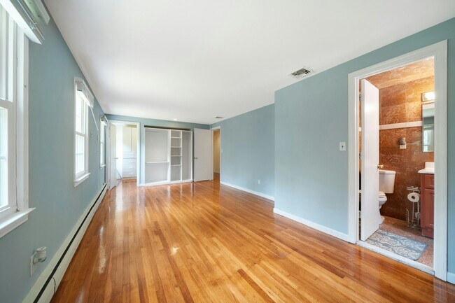 Building Photo - 68 Briarwood Ave