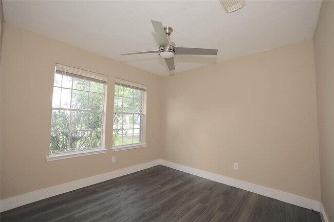 Building Photo - 5115 Summit Lodge Dr