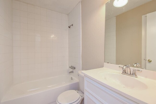 Building Photo - 10723 Spanish Grant Dr