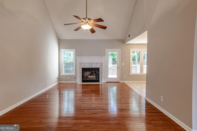 Building Photo - 705 Oxford Crest Ct NW